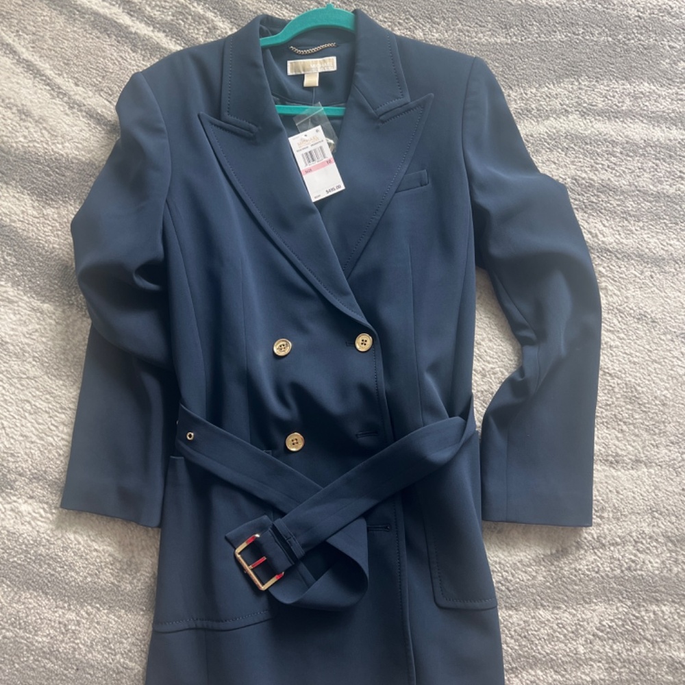 Michael Kors New Belted Crepe Blazer Dress - Picture 4 of 4
